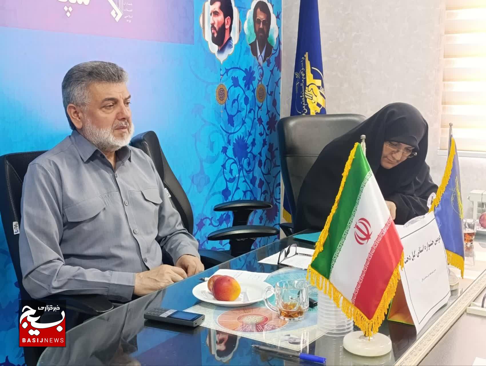 نفوذ فرهنگ غرب پوشش را به ابزار سودجویی تبدیل می‌کند