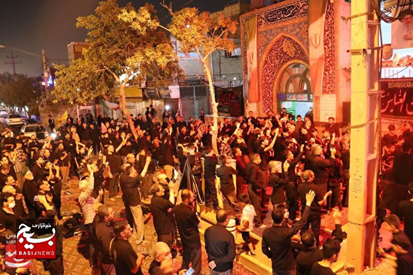 تصاویری از عزاداری شب تاسوعای حسینی در مشهد