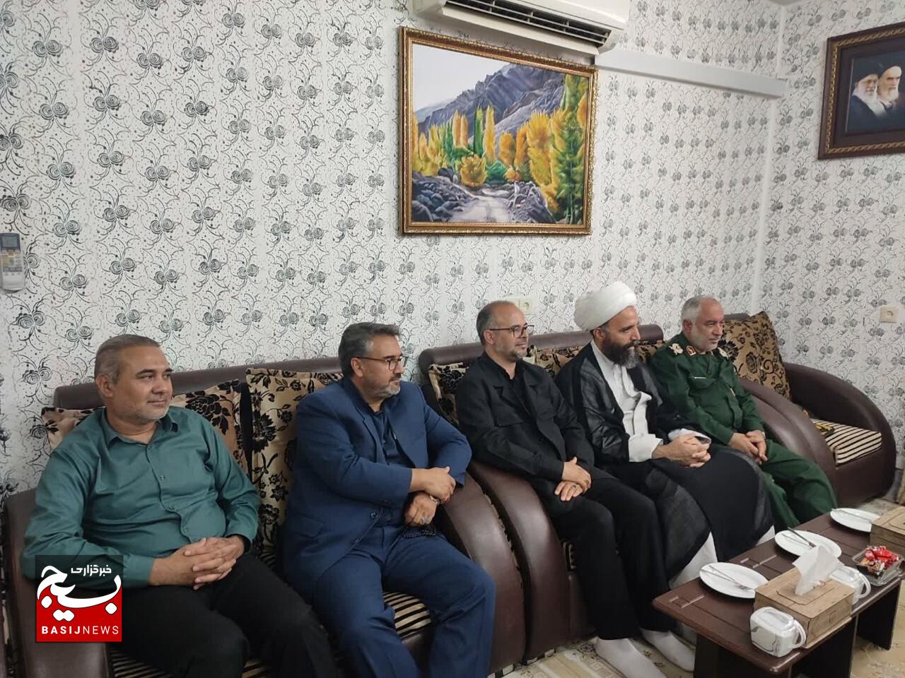 دیدار هیأت رئیسه و تعدادی از معاونان سپاه انصارالرضا علیهالسلام با فرمانده مرزبانی خراسان جنوبی دیدار هیأت رئیسه و تعدادی از معاونان سپاه انصارالرضا علیهالسلام با فرمانده مرزبانی خراسان جنوبی