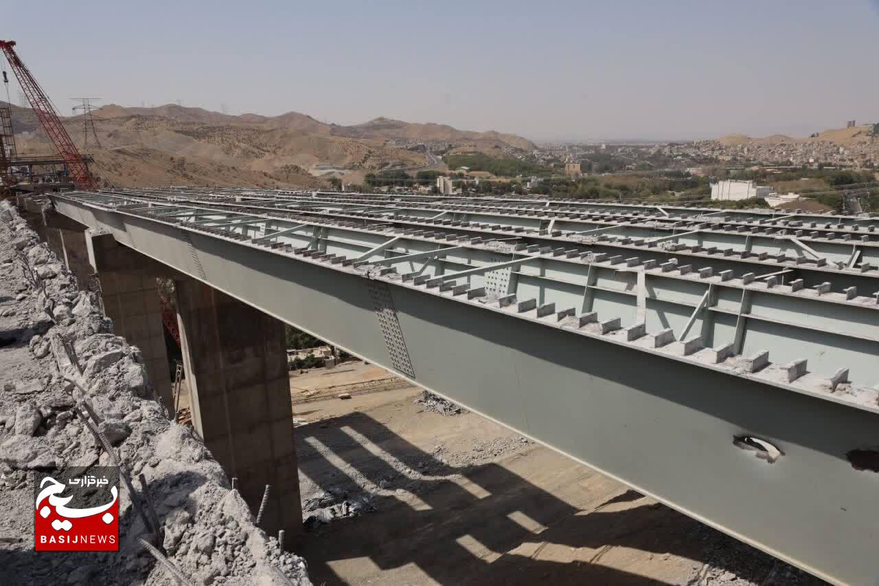 مسیر اتصال آزادراه شهید سلیمانی به آزادراه کرج ـ قزوین افتتاح شد مسیر اتصال آزادراه شهید سلیمانی به آزادراه کرج ـ قزوین افتتاح شد