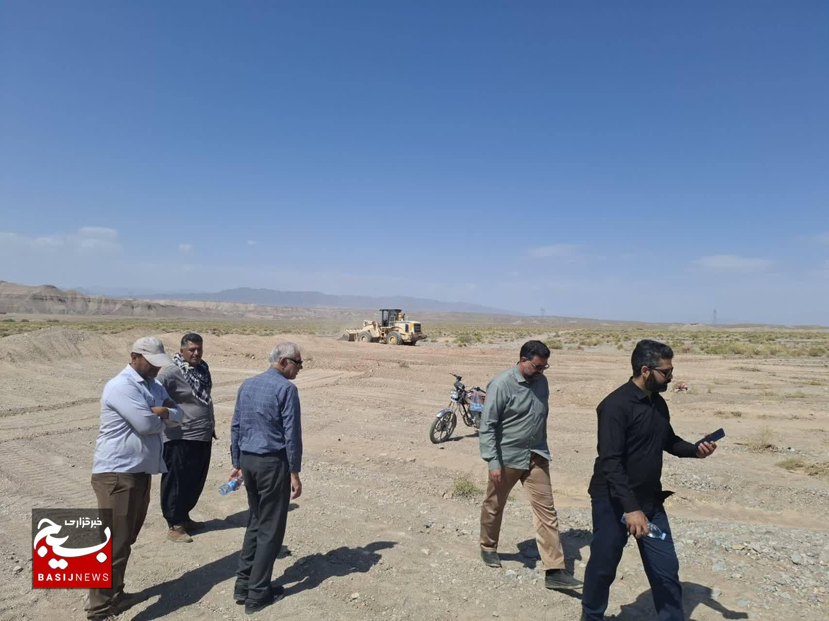 حضور قدمبهقدم مسئول بسیج سازندگی استان کرمان در پروژههای آبخیزداری حضور قدمبهقدم مسئول بسیج سازندگی استان کرمان در پروژههای آبخیزداری