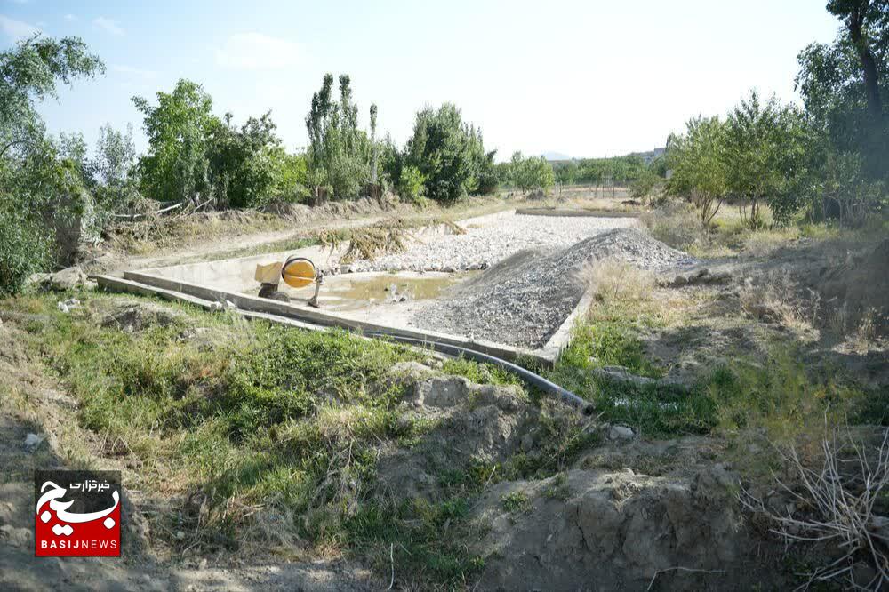 شکست بنبست ۱۵ ساله در ۷۲ ساعت؛ حماسه ۱۶۰۰ متری جهادگران برای احیای ۳۰ هکتار از اراضی الیگودرز شکست بنبست ۱۵ ساله در ۷۲ ساعت؛ حماسه ۱۶۰۰ متری جهادگران برای احیای ۳۰ هکتار از اراضی الیگودرز