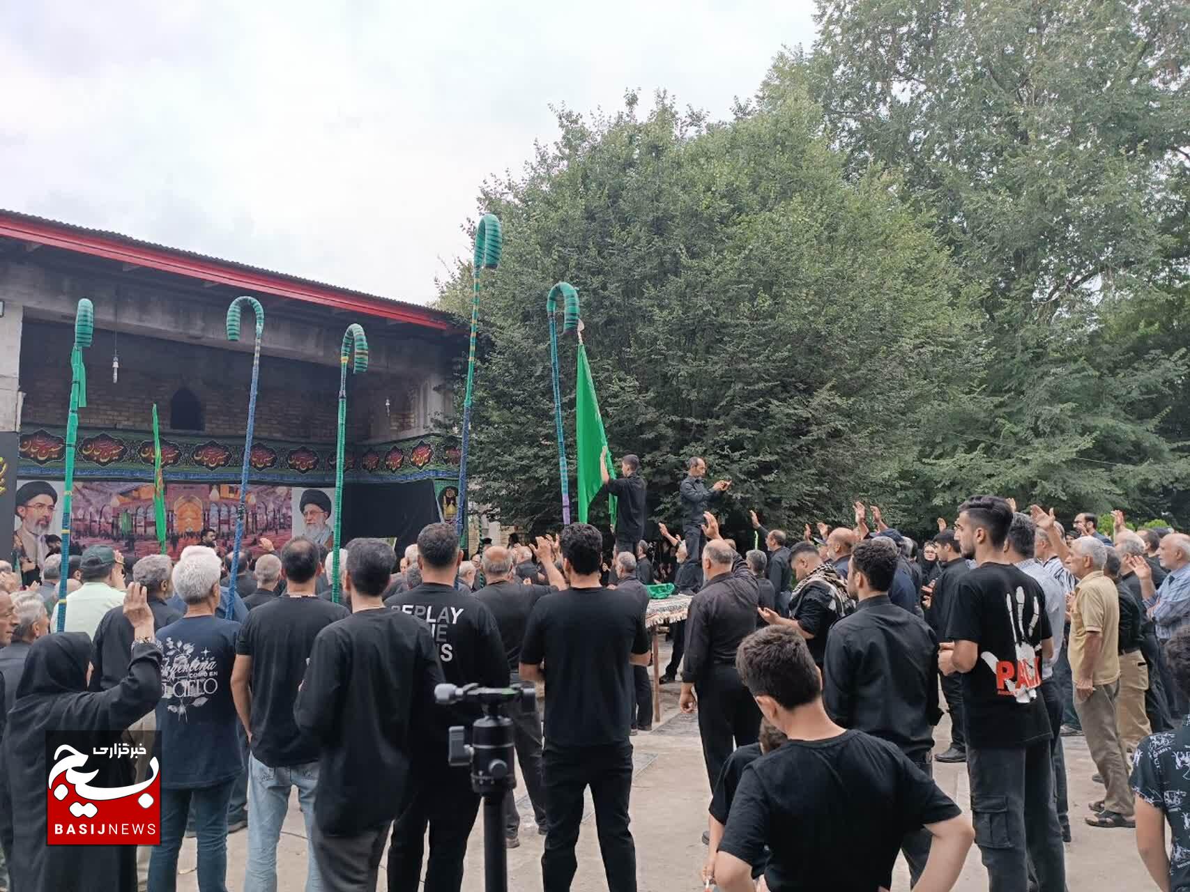 آئین «علم واچینی کفته رود» با نیم قرن قدمت در پیربازار رشت برگزارشد آئین «علم واچینی کفته رود» با نیم قرن قدمت در پیربازار رشت برگزارشد