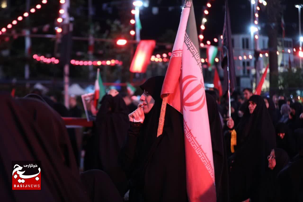 دشمن آرزوی ایران تهی از غیرت را به گور خواهد برد دشمن آرزوی ایران تهی از غیرت را به گور خواهد برد