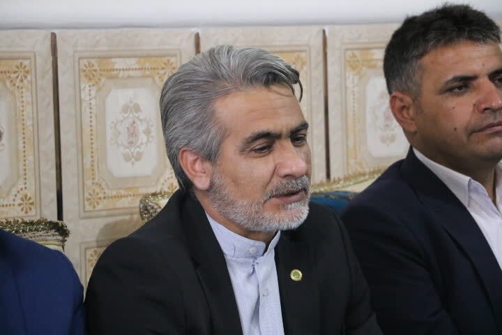 تجلیل رئیس مرکز وکلای قوه قضائیه استان از خانوادههای شهدای جنگ رمضان تجلیل رئیس مرکز وکلای قوه قضائیه استان از خانوادههای شهدای جنگ رمضان