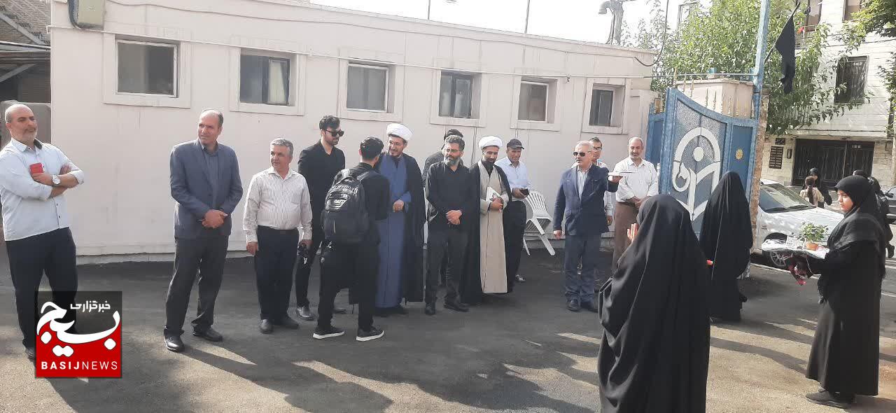 اعزام دانشجو معلمان البرز به راهپیمایی اربعین در راستای تربیت اعتقادی و سیاسی اعزام دانشجو معلمان البرز به راهپیمایی اربعین در راستای تربیت اعتقادی و سیاسی