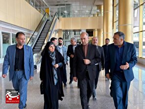 بازدید وزیر راه و شهرسازی از روند جابه‌جایی زائران در فرودگاه مشهد