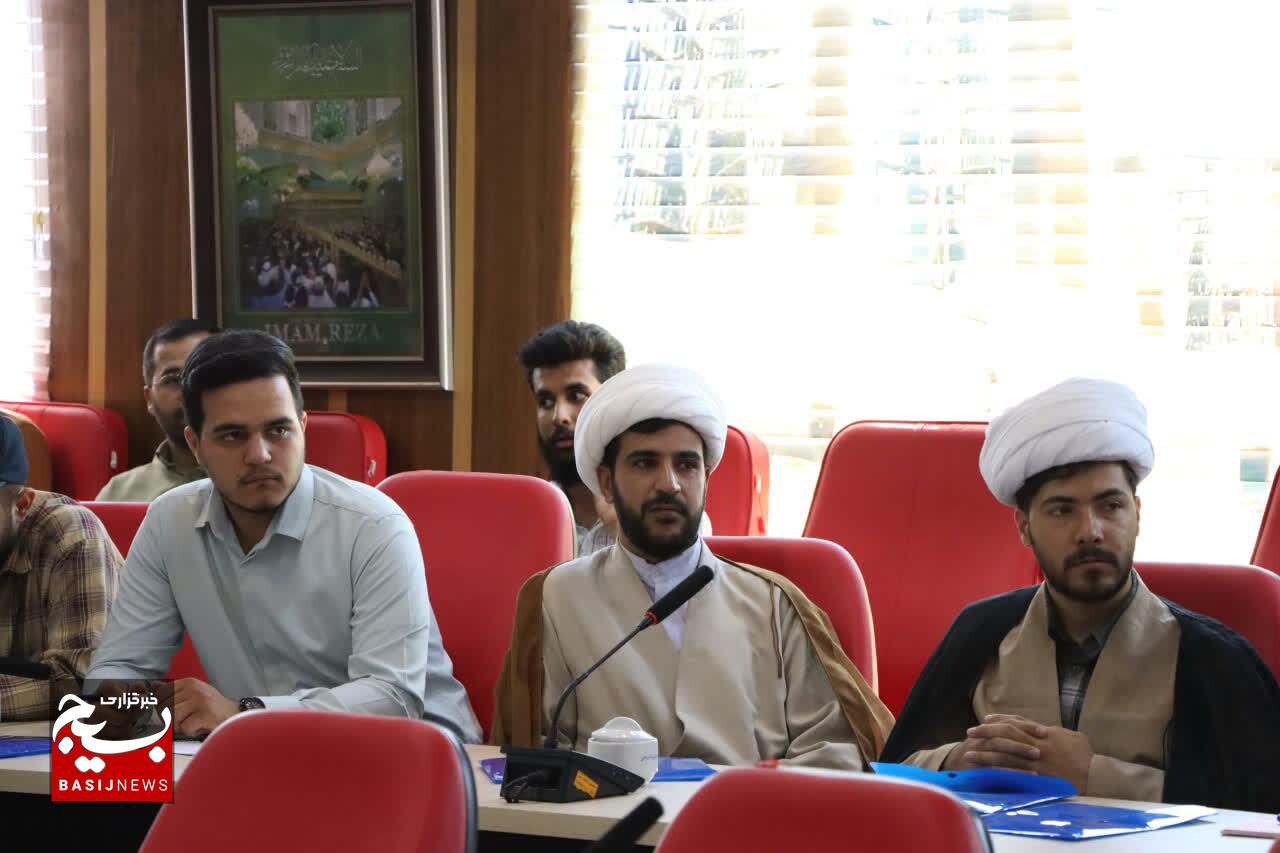 برگزاری دوره توانمندسازی خبرنگاران و مدیران روابط‌عمومی خواف و رشتخوار