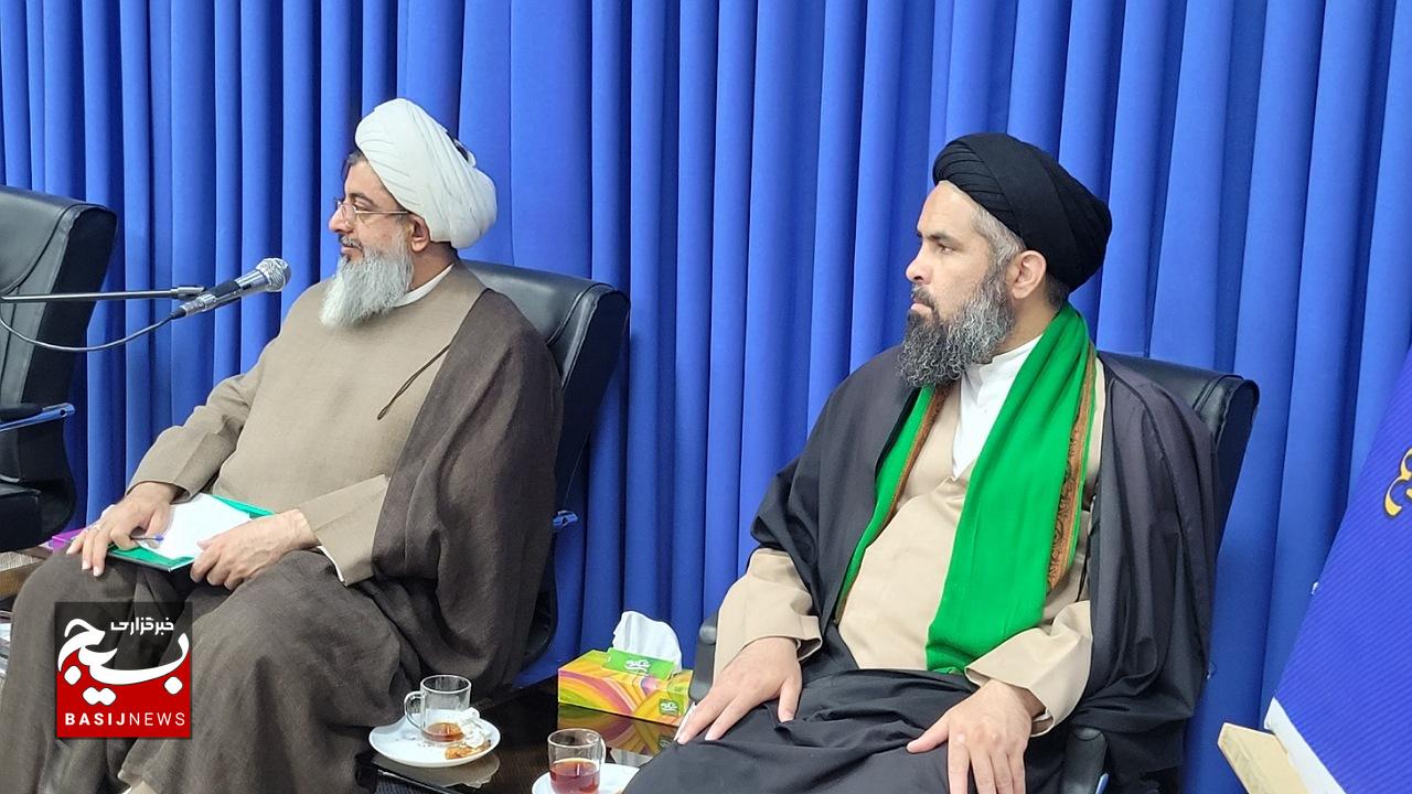 خونخواهی امام شهید محور برنامههای چهلم باشد / ضرورت کار فرهنگی مستمر و بدون خستگی در حوزه عفاف و حجاب خونخواهی امام شهید محور برنامههای چهلم باشد / ضرورت کار فرهنگی مستمر و بدون خستگی در حوزه عفاف و حجاب
