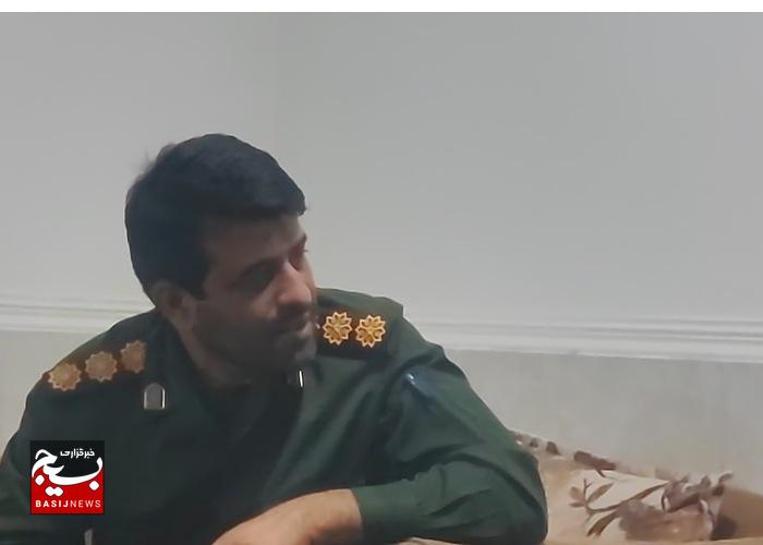 دیدار جمعی از مسئولان گناوه با آزادگان سرافراز در منازل آنان دیدار جمعی از مسئولان گناوه با آزادگان سرافراز در منازل آنان