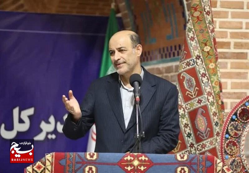 مشارکت هنرمندان صنایع دستی در کارگاه زنده در اردبیل مشارکت هنرمندان صنایع دستی در کارگاه زنده در اردبیل