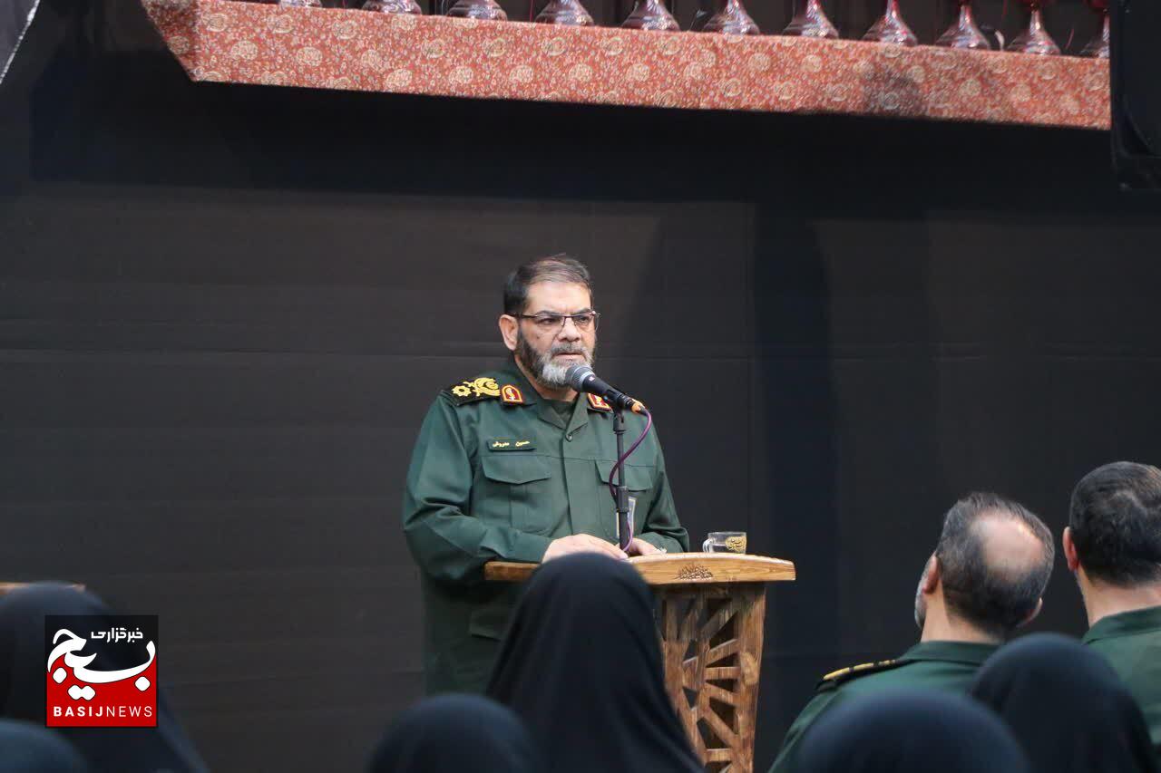 کار فرهنگی موفق با حضور و مشارکت مردم شکل میگیرد کار فرهنگی موفق با حضور و مشارکت مردم شکل میگیرد