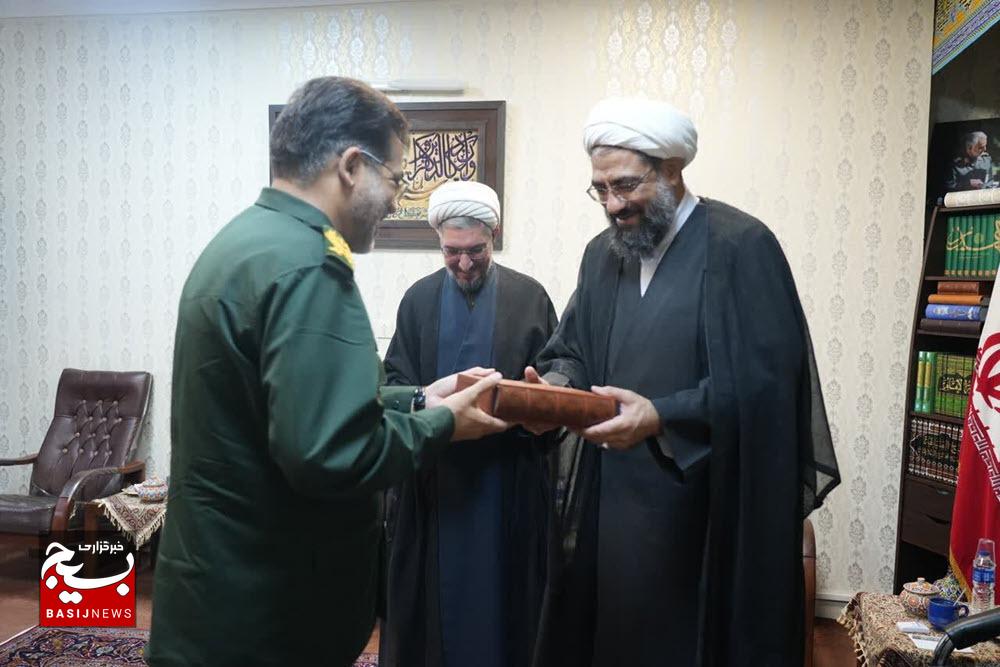رابطه نماز جمعه و سپاه، پیوندی قلبی و اعتقادی است/ تقویت سپاه، تقویت نظام اسلامی است+تصاویر رابطه نماز جمعه و سپاه، پیوندی قلبی و اعتقادی است/ تقویت سپاه، تقویت نظام اسلامی است+تصاویر