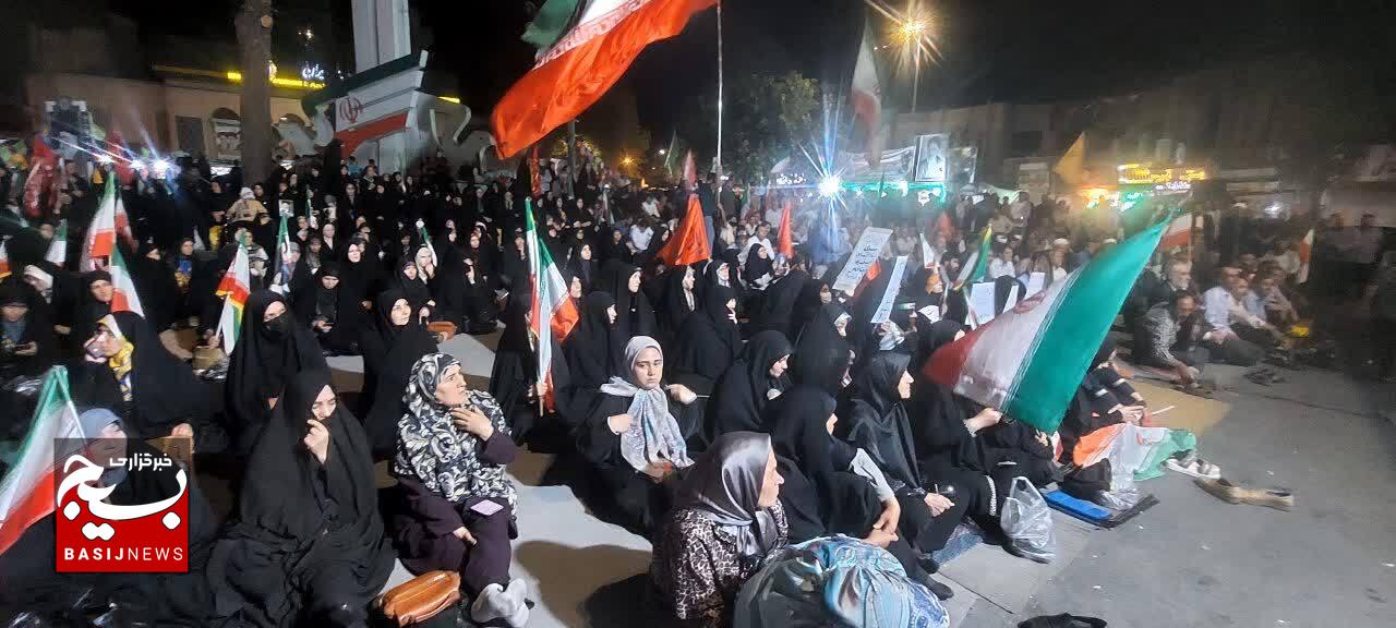 مردم حامی خدمات مسئولان در برابر دشمنان هستند مردم حامی خدمات مسئولان در برابر دشمنان هستند