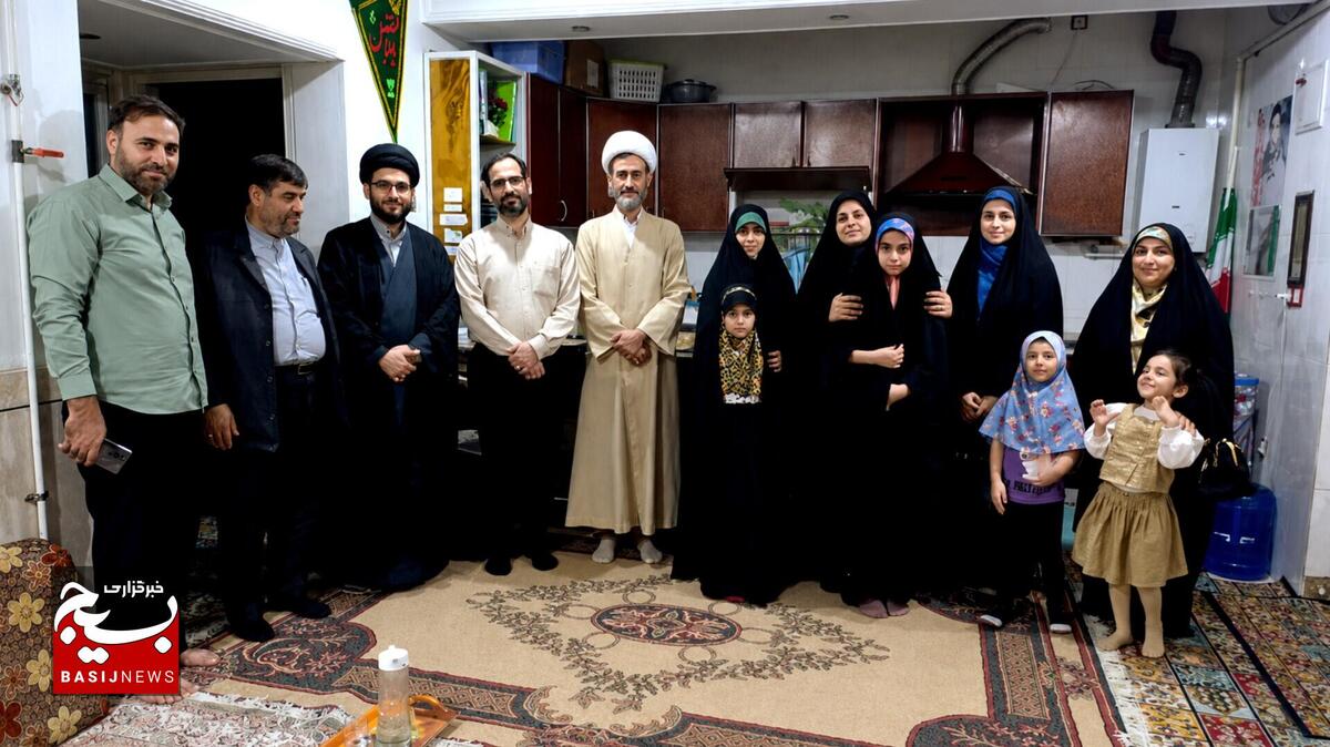تجلیل از خادمان مسجد