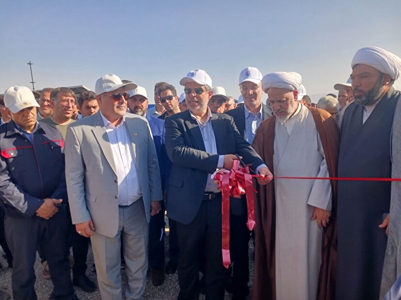 بهره‌برداری از ۵۵۹ پروژه با اعتبار ۲۱ هزار میلیارد تومان در ساوه/ افتتاح چند واحد صنعتی و طرح زیرساختی