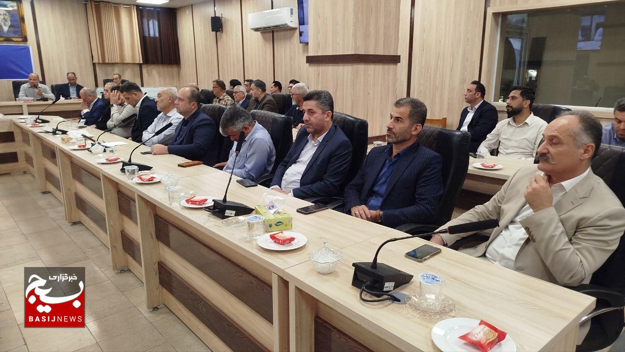 دولت باید از تصدیگری اقتصادی بکاهد دولت باید از تصدیگری اقتصادی بکاهد