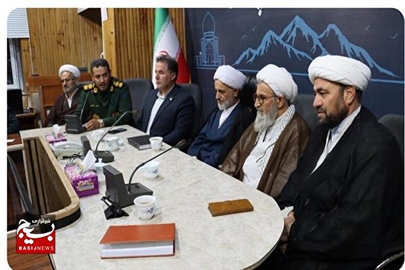 همایش علمای شیعه و سنی بمناسبت هفته وحدت  در چالدران برگزار شد