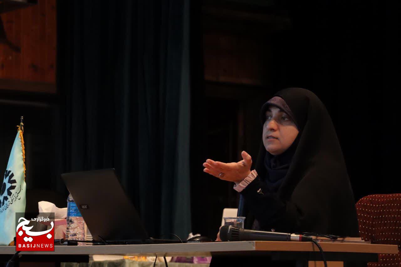 شبکه سفیران مهربانی گیلان برای نقش‌آفرینی آگاهانه در عرصه عفاف و حجاب توانمند می شوند