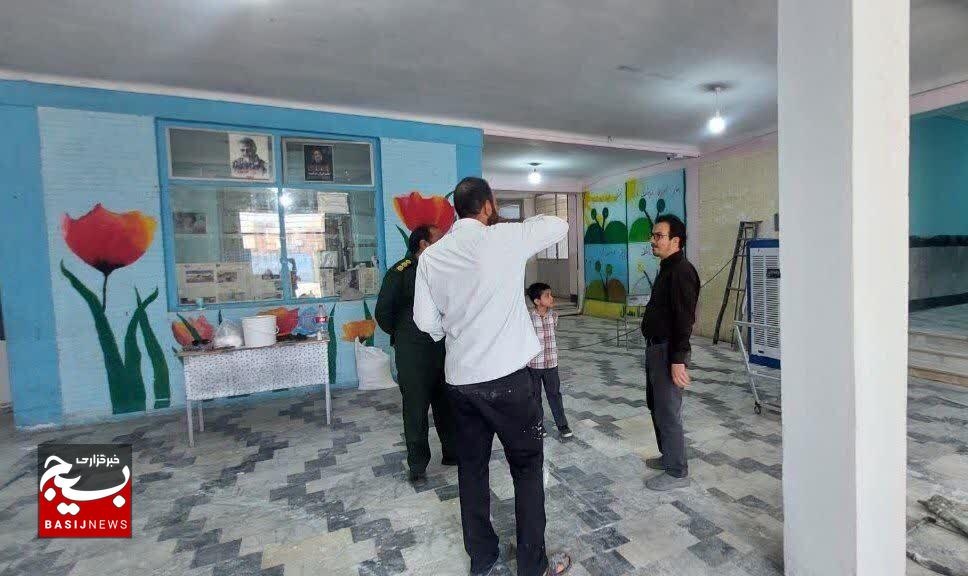 بازدید فرمانده ناحیه مقاومت سپاه زرند از اردوی جهادی بسیج فرهنگیان در دبستان اشرفی اصفهانی