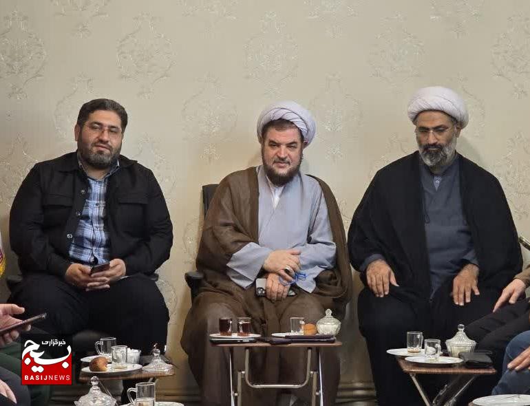 ایستادگی و مقاومت تنها راه ناکام گذاشتن دشمنان است / ایران مقتدر با تحریم تسلیم نمیشود/ اصحاب قلم مدافعان سنگر جهاد تبیین هستند/ اقتدار و امنیت امروز کشور، مرهون برکت خون پاک شهدا است ایستادگی و مقاومت تنها راه ناکام گذاشتن دشمنان است / ایران مقتدر با تحریم تسلیم نمیشود/ اصحاب قلم مدافعان سنگر جهاد تبیین هستند/ اقتدار و امنیت امروز کشور، مرهون برکت خون پاک شهدا است