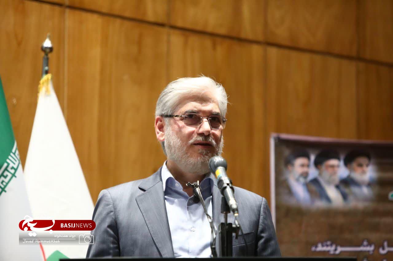 سیمایی صراف: برای جذب حداکثری باید چهرههای قابل اعتماد تربیت کنیم سیمایی صراف: برای جذب حداکثری باید چهرههای قابل اعتماد تربیت کنیم