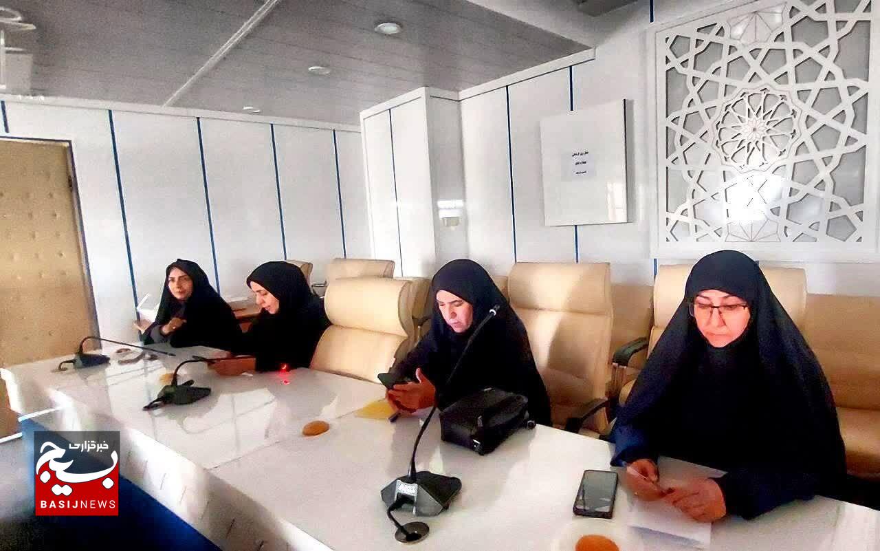 کارگروه مطالبهگری هویت اسلامی زن مسلمان در لرستان برگزار شد کارگروه مطالبهگری هویت اسلامی زن مسلمان در لرستان برگزار شد
