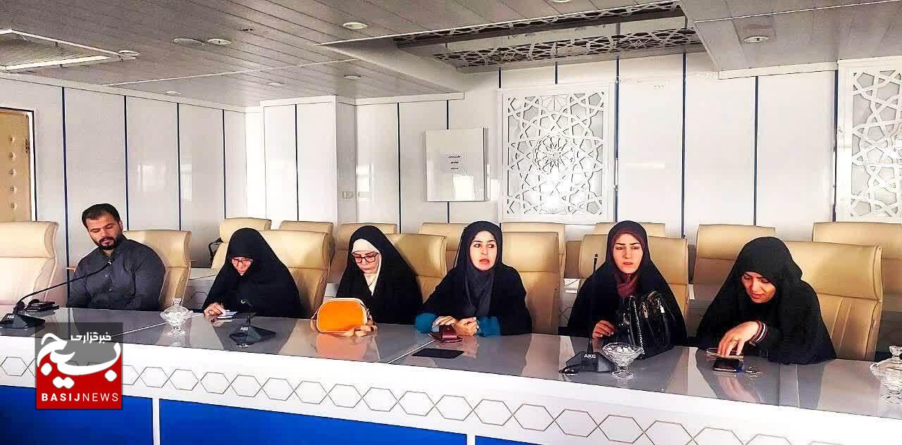کارگروه مطالبهگری هویت اسلامی زن مسلمان در لرستان برگزار شد کارگروه مطالبهگری هویت اسلامی زن مسلمان در لرستان برگزار شد