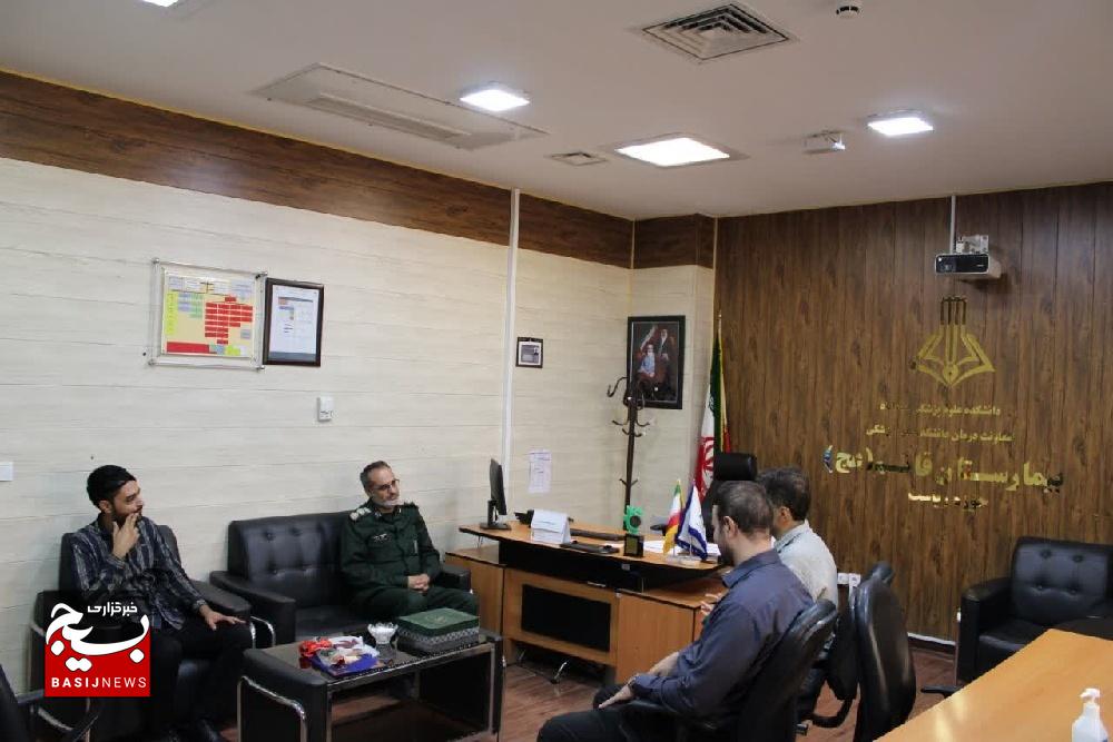 دیدار جانشین سپاه اسدآباد با رئیس دانشکده علوم پزشکی به مناسبت روز پزشک دیدار جانشین سپاه اسدآباد با رئیس دانشکده علوم پزشکی به مناسبت روز پزشک