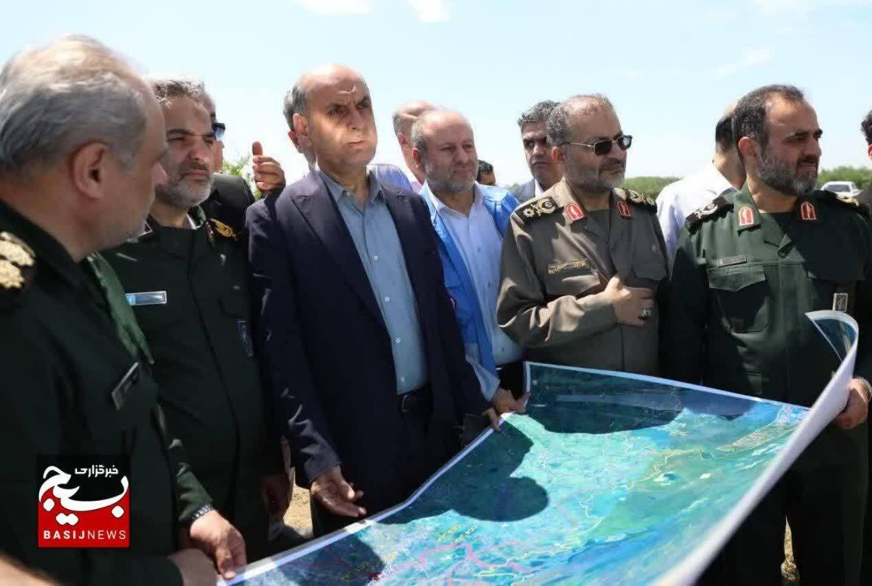 شهید سلیمانی بسیج را به نیرویی پیشرو در عرصه سازندگی و محرومیتزدایی تبدیل کرد شهید سلیمانی بسیج را به نیرویی پیشرو در عرصه سازندگی و محرومیتزدایی تبدیل کرد