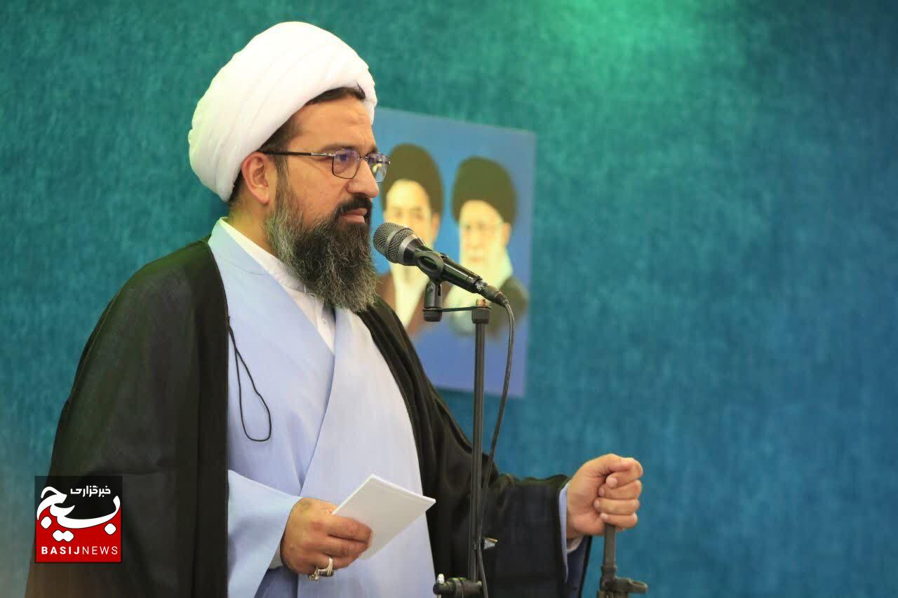 چرا برخی مسئولان با فلسفه تشکیل نظام جمهوری اسلامی ایران، فرسنگها زاویه دارند؟ چرا برخی مسئولان با فلسفه تشکیل نظام جمهوری اسلامی ایران، فرسنگها زاویه دارند؟