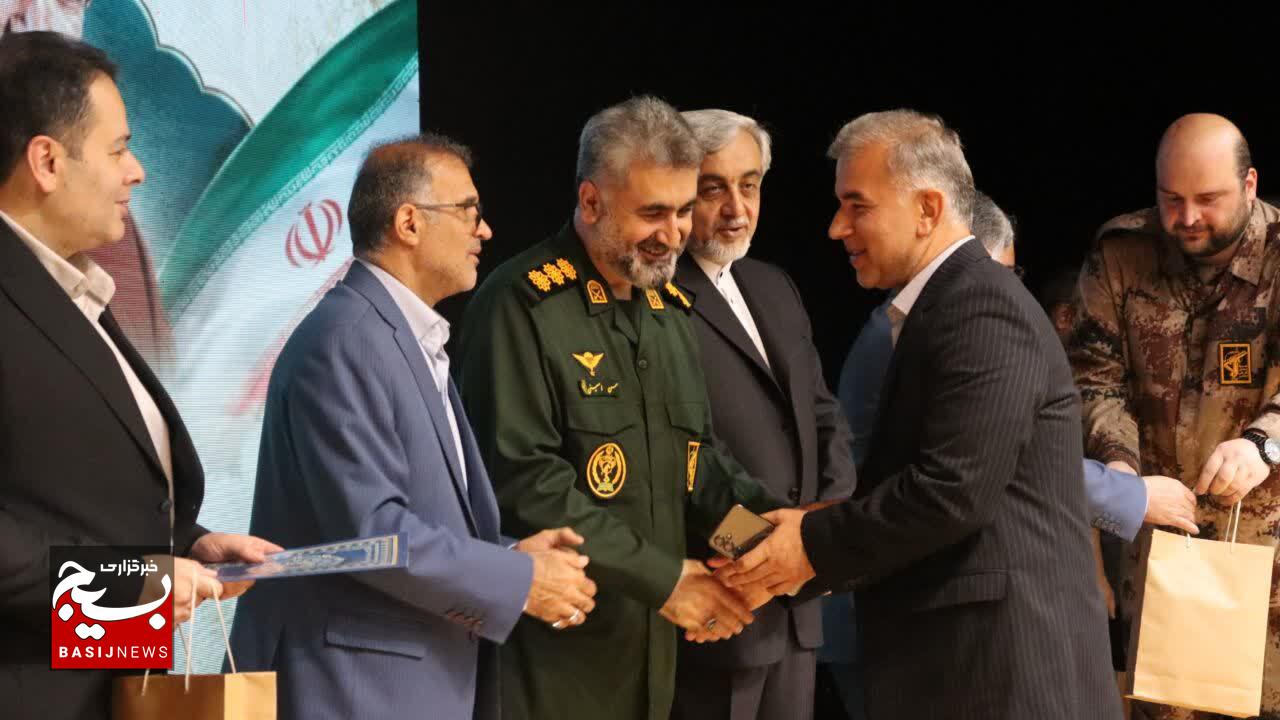 امروز ابرقدرت جهان جمهوری اسلامی ایران است امروز ابرقدرت جهان جمهوری اسلامی ایران است