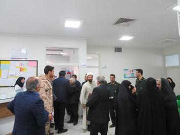 نماینده ولی فقیه در سپاه نطنز با حضور در بیمارستان خاتم الانبیاء روز پرستار را گرامی داشت