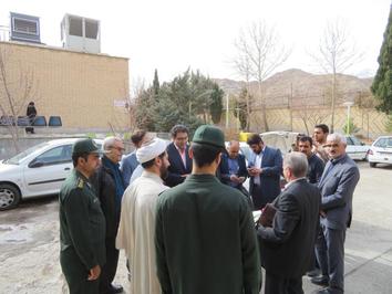 نماینده ولی فقیه در سپاه نطنز با حضور در بیمارستان خاتم الانبیاء روز پرستار را گرامی داشت