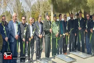 عطرافشانی مزار مطهر شهدای ملایر