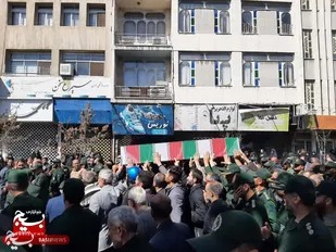 استقبال و مشایعت دو شهید خوشنام دوران دفاع مقدس توسط قزوینی های قدرشناس از قاب دوربین بسیج
