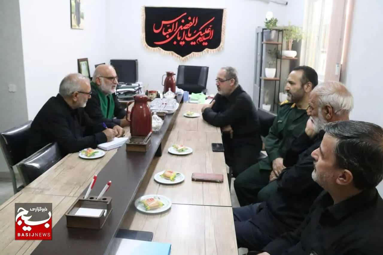 پیشکسوتان بسیجی، پرچمدار روحیه مقاومت می باشند