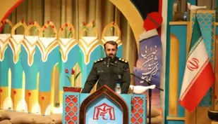 شعر رگه های نبوغ هنری یک جامعه را نمایان می کند