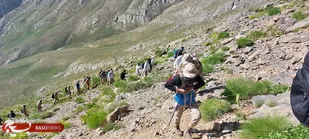 صعود به قله شازند استان مرکزی توسط گردانهای فاتحین