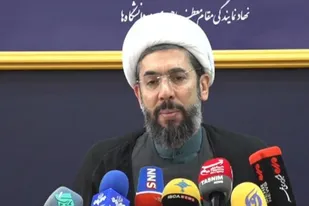 رستمی: دشمن به&zwnj;دنبال راکدسازی جریان علم و دانشگاه است