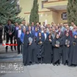 آئین تجلیل از کارمندان نمونه دانشگاه صنعتی شاهرود برگزار شد.