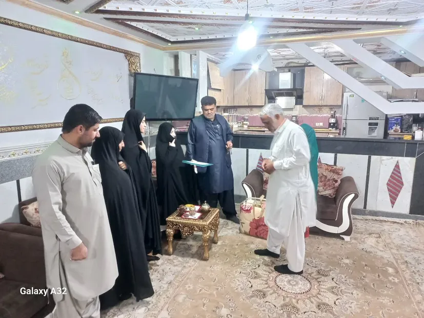 دیدار جانشین سپاه بمپور با سه خانواده کارکنان؛ تأکید بر جایگاه خانواده در مسیر خدمت و مسئولیت‌پذیری