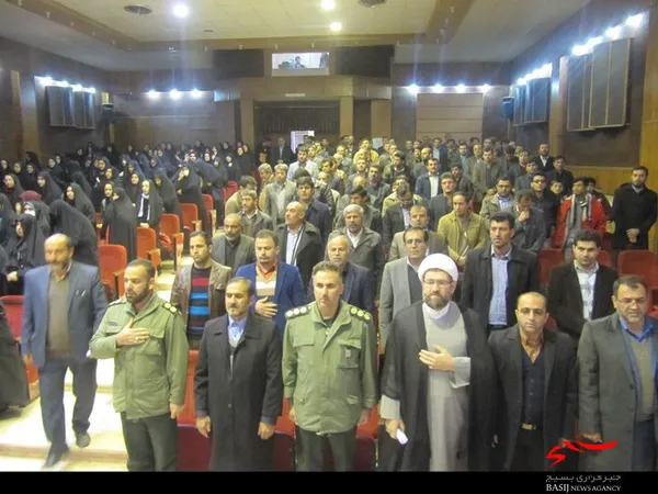 همزمان با ایام الله دهه فجر،&zwnj; یادواره شهدای فرهنگی شهرستان اردل با حضور مسئولین، اقشار مختلف مردم و خانواده معظم شهدا برگزار شد.