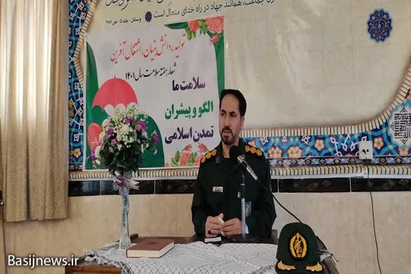 تربیت فرزندان مومن و در طراز انقلاب مهم‌ترین اصل بانوان ایران اسلامی است