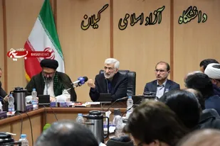 دشمن با جنگ، تحریم&zwnj;ها و راه اندازی شبکه&zwnj;های فارسی زبان سعی در به زانو در آوردن ملت دارد