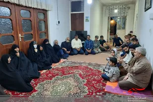 بسیجیان پایگاه راضیه &laquo;س&raquo; دامغان با خانواده شهدا دیدار کردند
