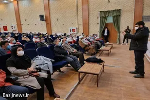 آئین رونمایی از فیلم &laquo;زنجیر چرخ&raquo; و تقدیر از داوطلبین هلال احمر نهاوند