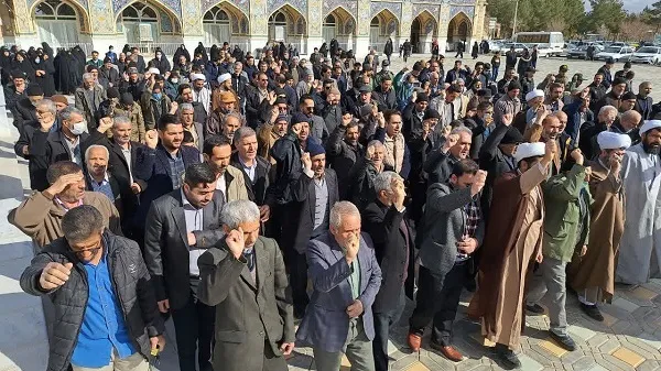 خروش انقلابی مردم ولایتمدار نائین در محکومیت اقدام مذبوحانه نشریه فرانسوی
