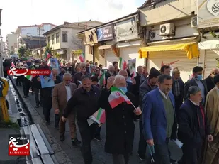 راهپیمایی تنکابنی&zwnj;ها در اعتراض به اقدام توهین آمیز نشریه فرانسوی