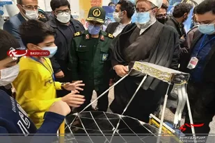 بازدید فرمانده سپاه عاشورا از نهمین نمایشگاه نوآوری و فناوری ربع رشیدی